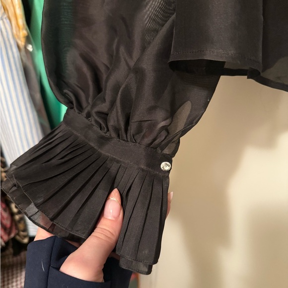 Vintage Oscar de la Renta blouse - Picture 2 of 5